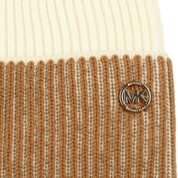 Michael Kors Women's colorblocked  Plaited Fisherman Rib Cuff Beanie Winter hat - Picture 9 of 11